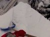 На Сумщине мужчина чистил снег и упал с крыши