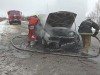На Сумщині автомобіль зайнявся під час руху (Відео)