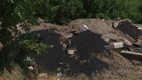 На Сумщині виявили звалище залишків асфальту після ремонту дороги