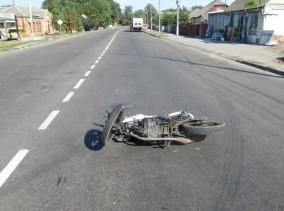 На Сумщине столкнулись авто и мотоцикл: есть пострадавший