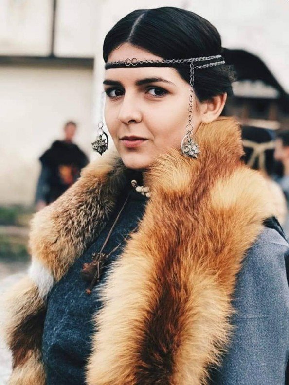 Настя бок