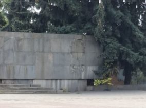 На Сумщині демонтують радянські символи